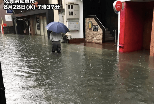 佐賀の大雨で牛津川や松浦川が氾濫！現在の水位とライブカメラを見る方法は？